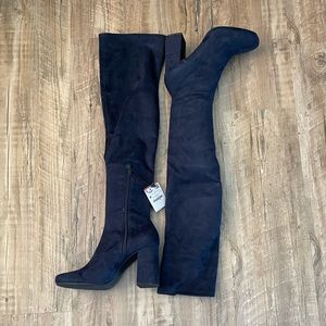 Over the knee boots with zipper